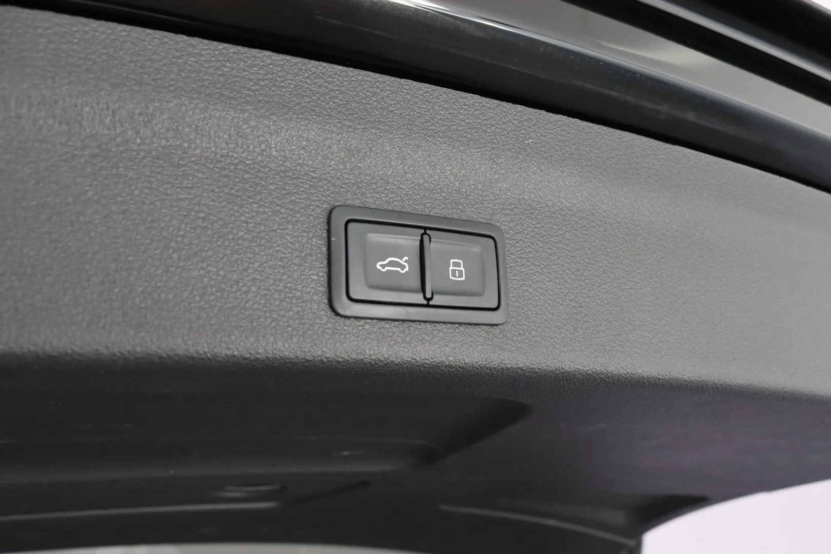 Audi A6 FRH-907 carousel image