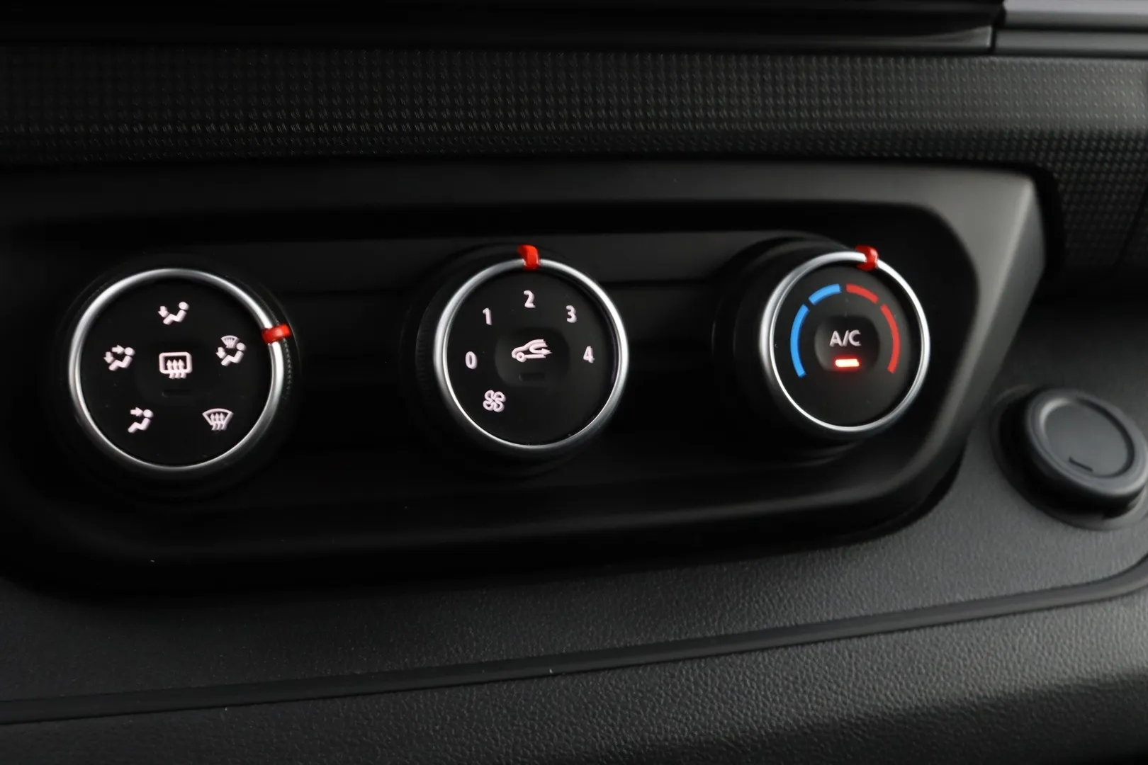 Nissan Primastar FSO-639 carousel image