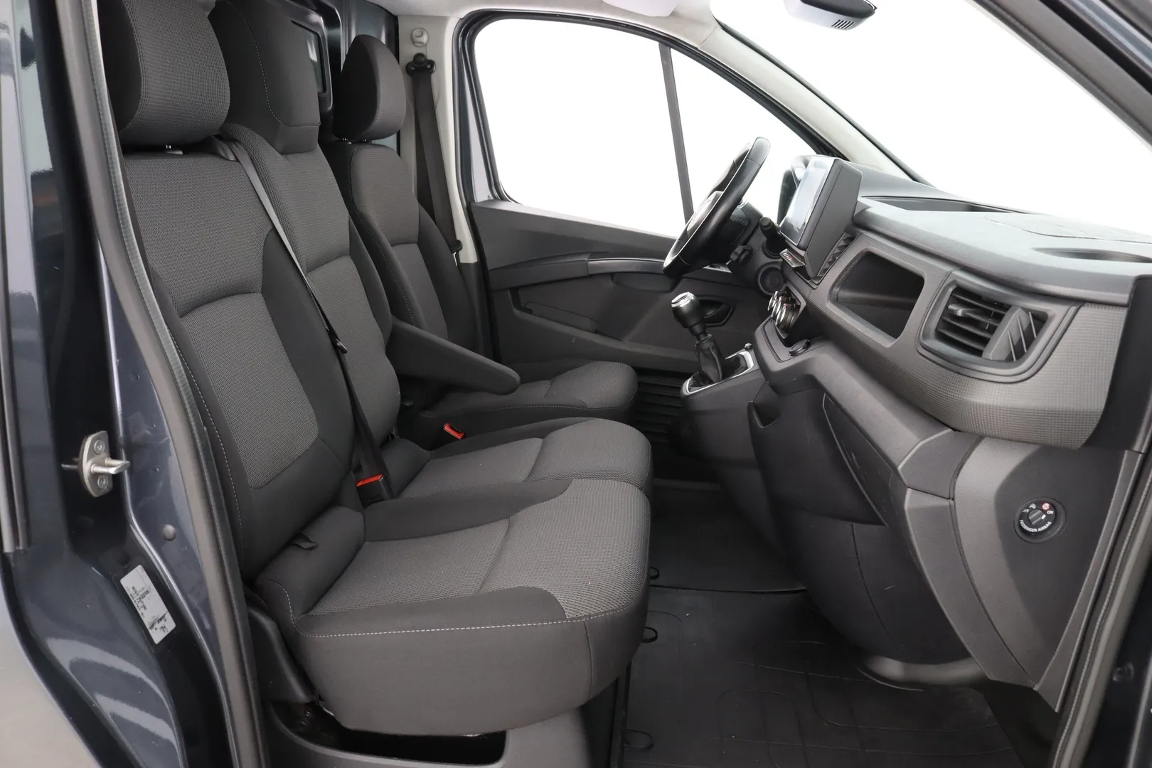 Nissan Primastar FSO-639 carousel image