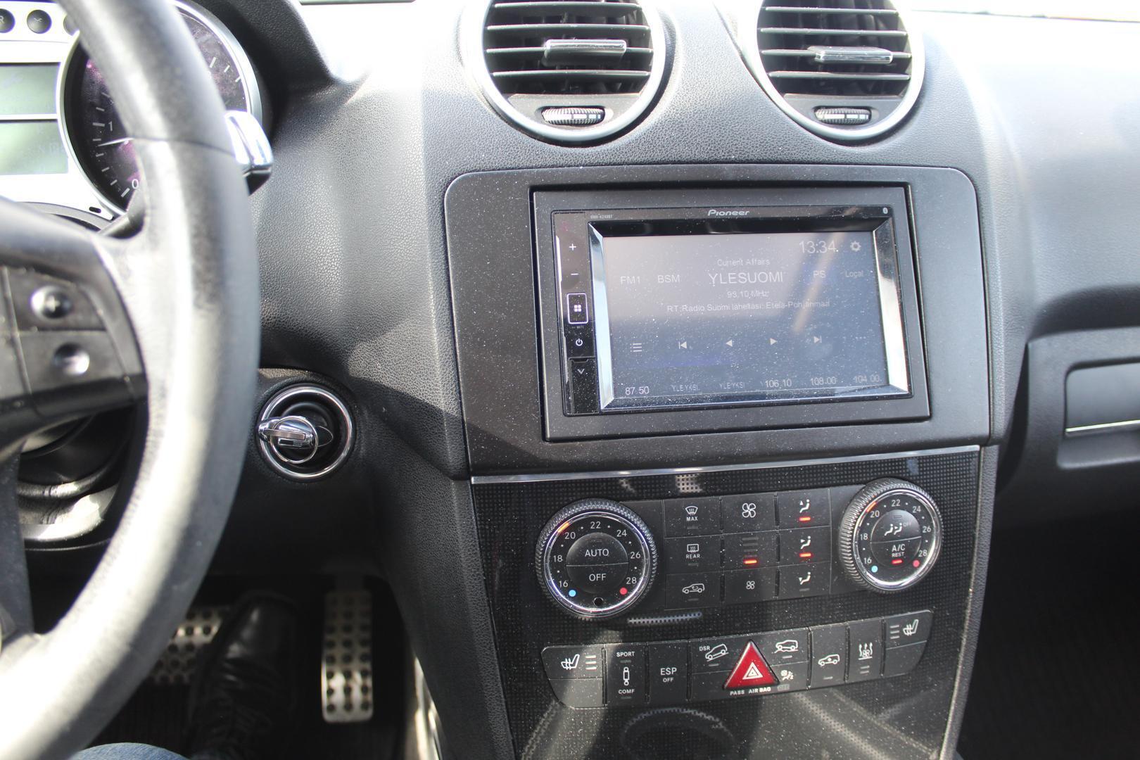 Mercedes-Benz ML 2007, kuva 7/8