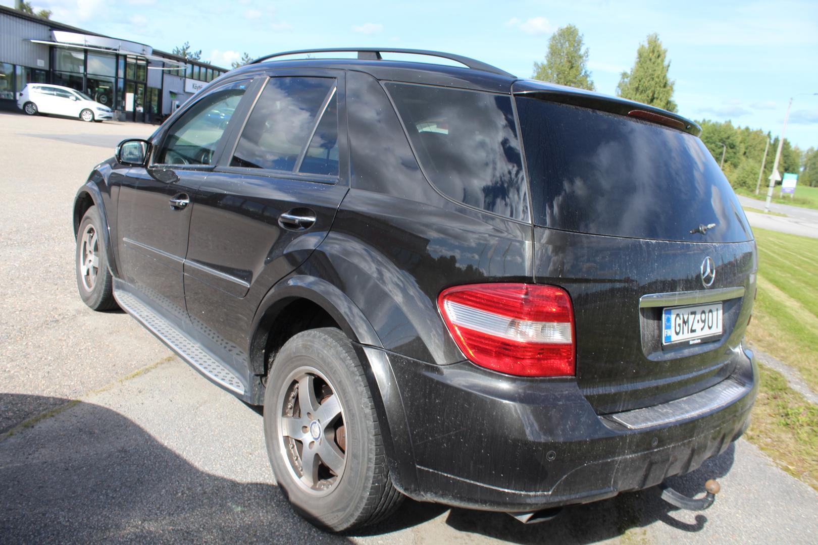Mercedes-Benz ML 2007, kuva 2/8