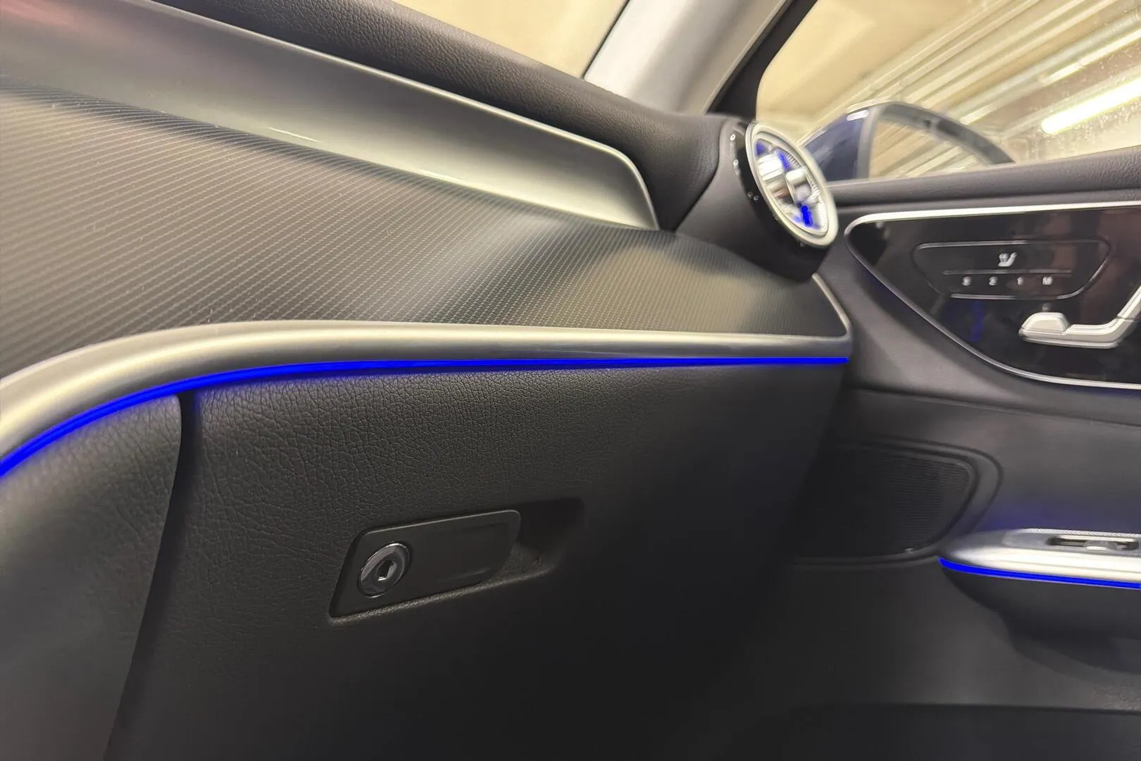 Mercedes-Benz GLC LSK-238 carousel image