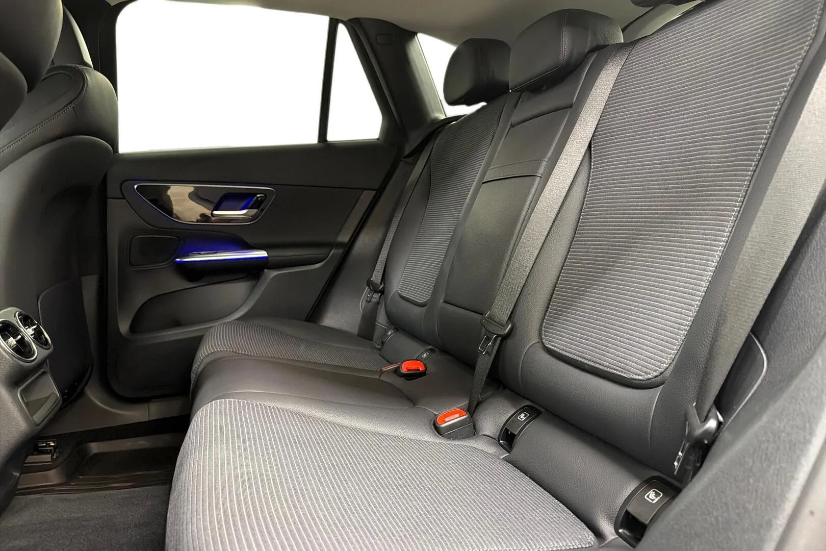 Mercedes-Benz GLC LSK-238 carousel image