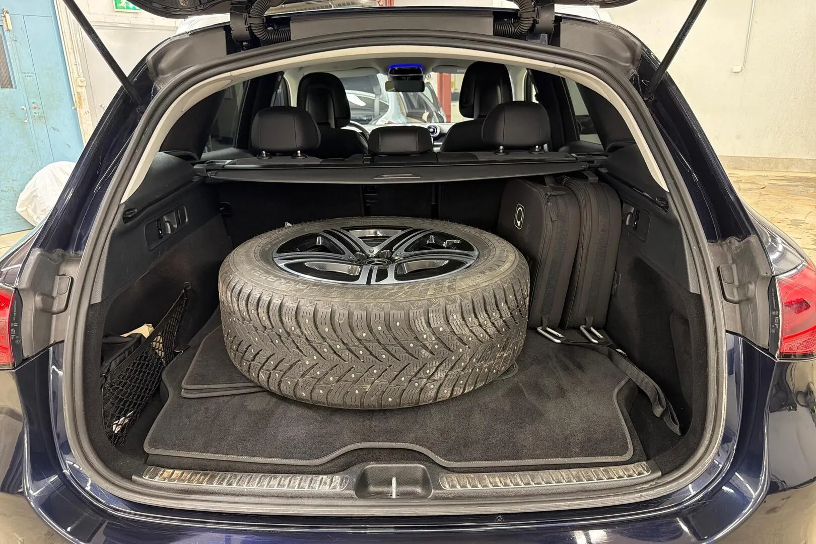 Mercedes-Benz GLC LSK-238 carousel image