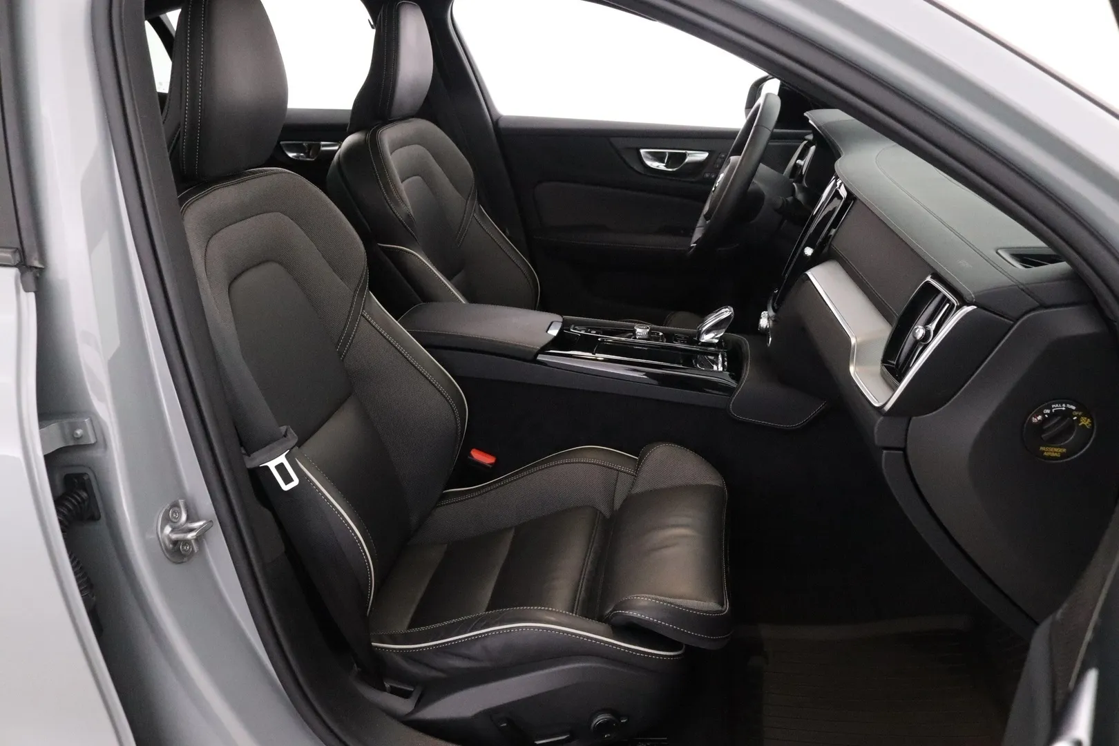 Volvo S60 MPC-242 carousel image