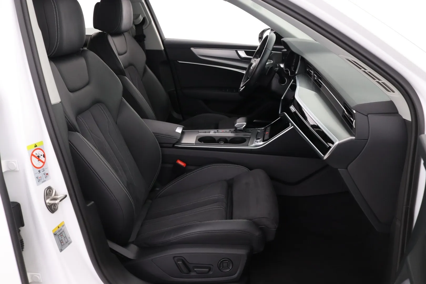 Audi A6 XSJ-906 carousel image