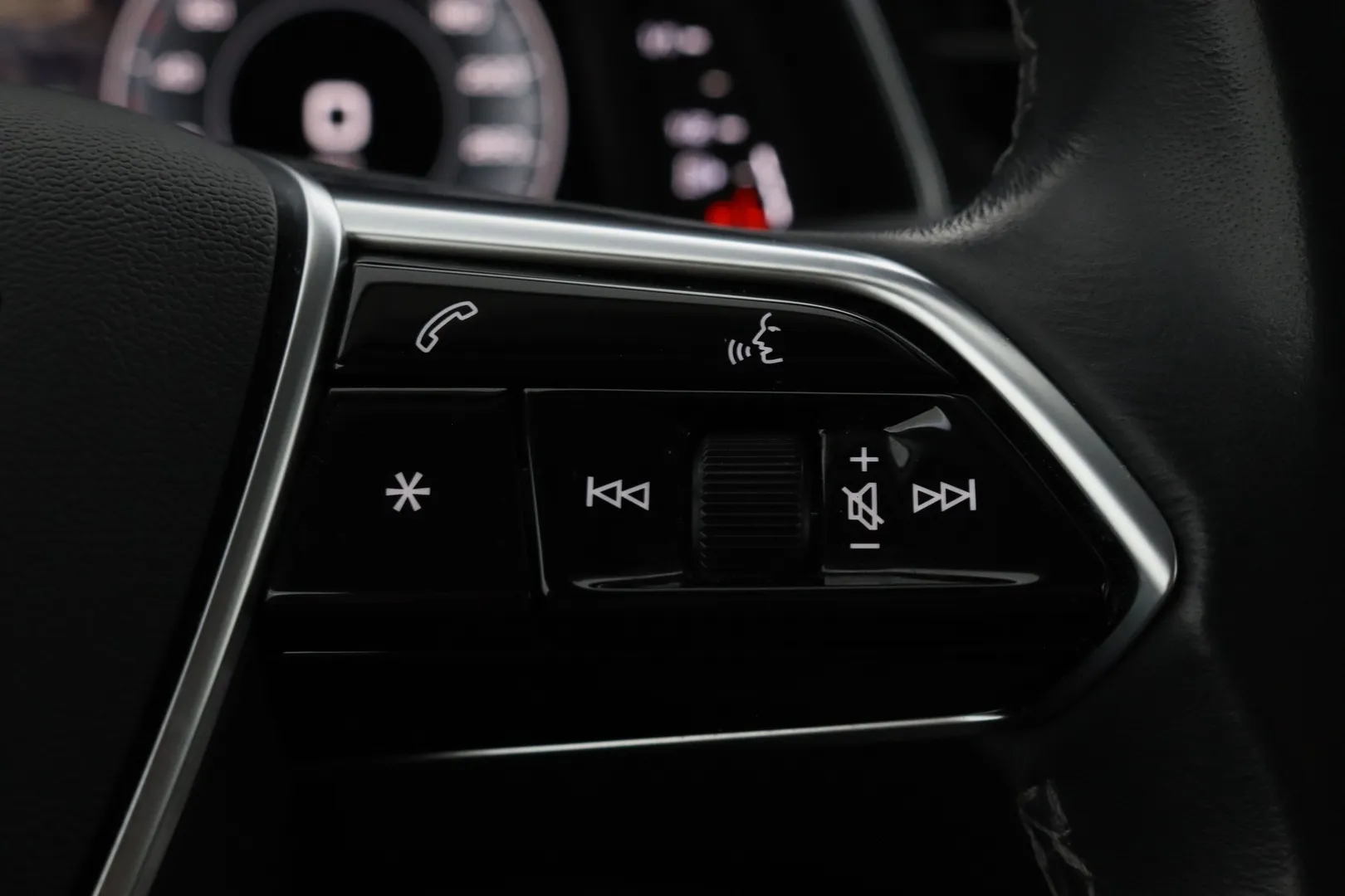 Audi A6 XSJ-906 carousel image