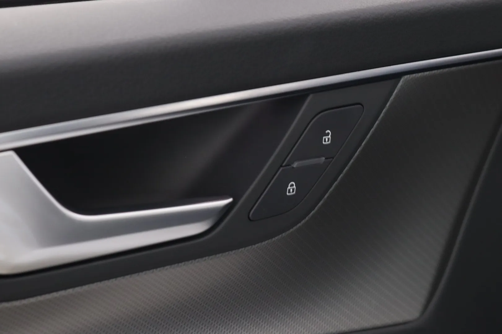 Audi A6 XSJ-906 carousel image