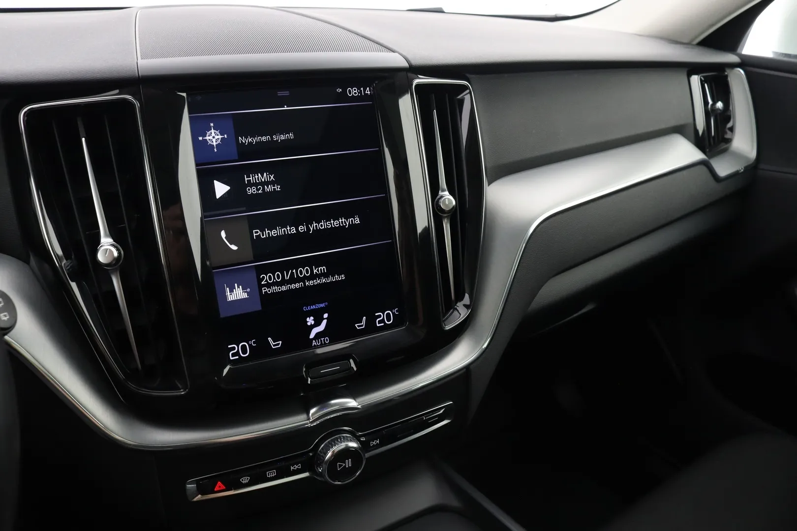Volvo XC60 MYR-906 carousel image