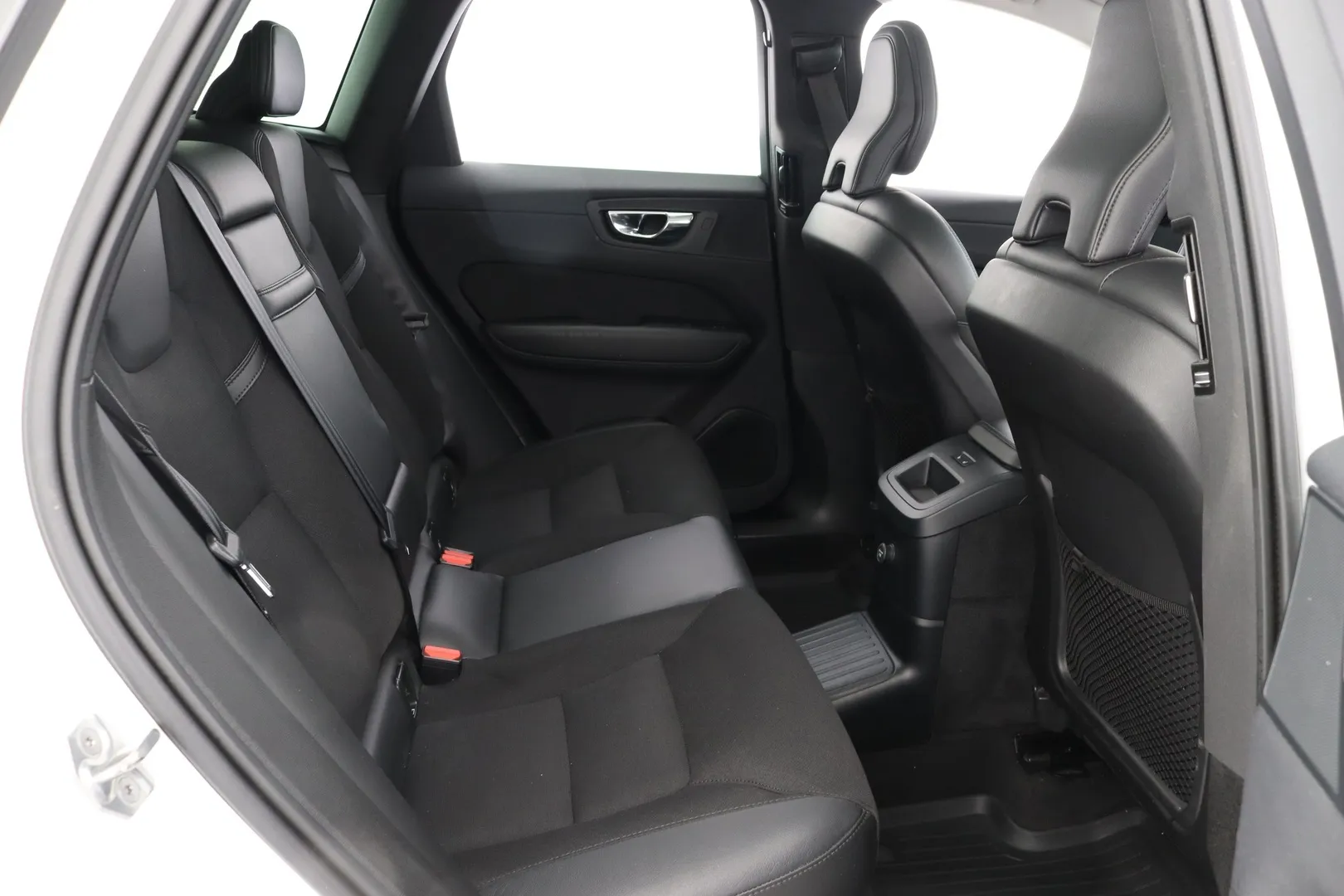 Volvo XC60 MYR-906 carousel image