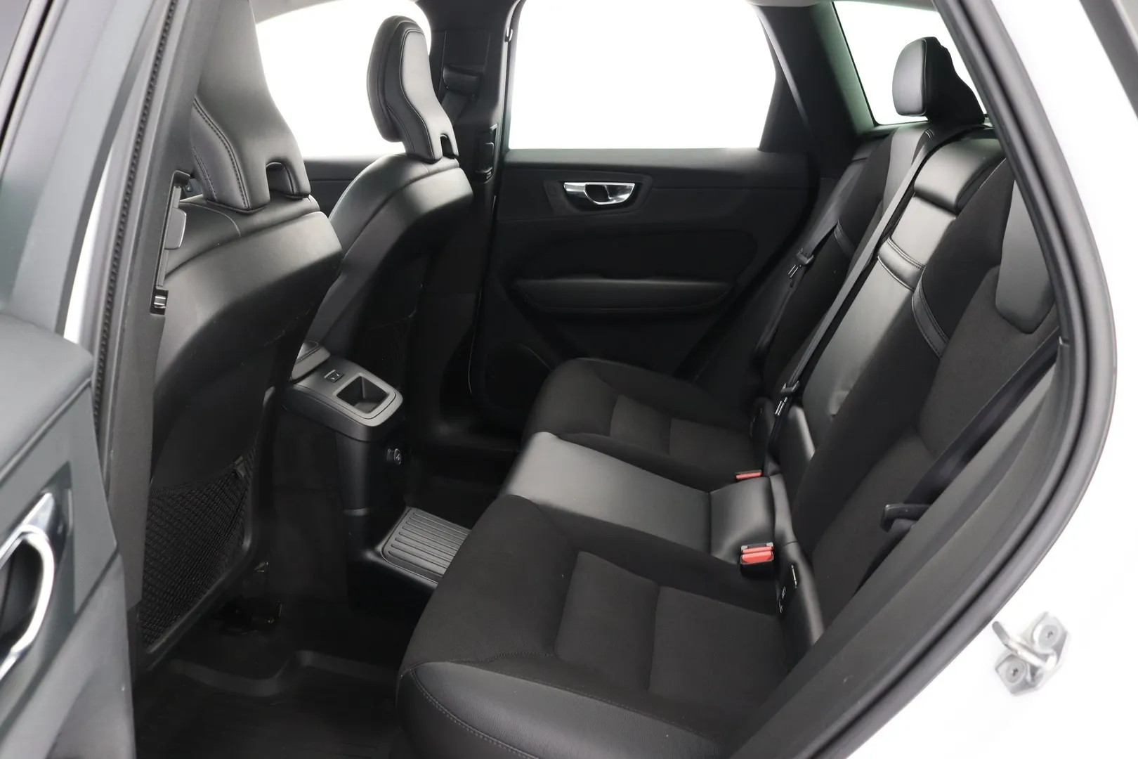 Volvo XC60 MYR-906 carousel image