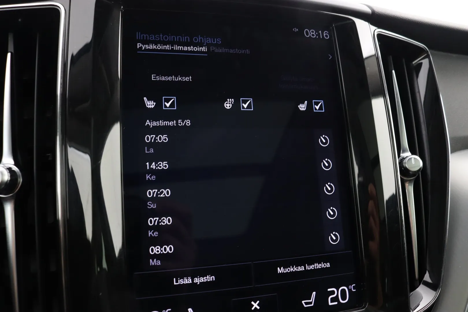 Volvo XC60 MYR-906 carousel image