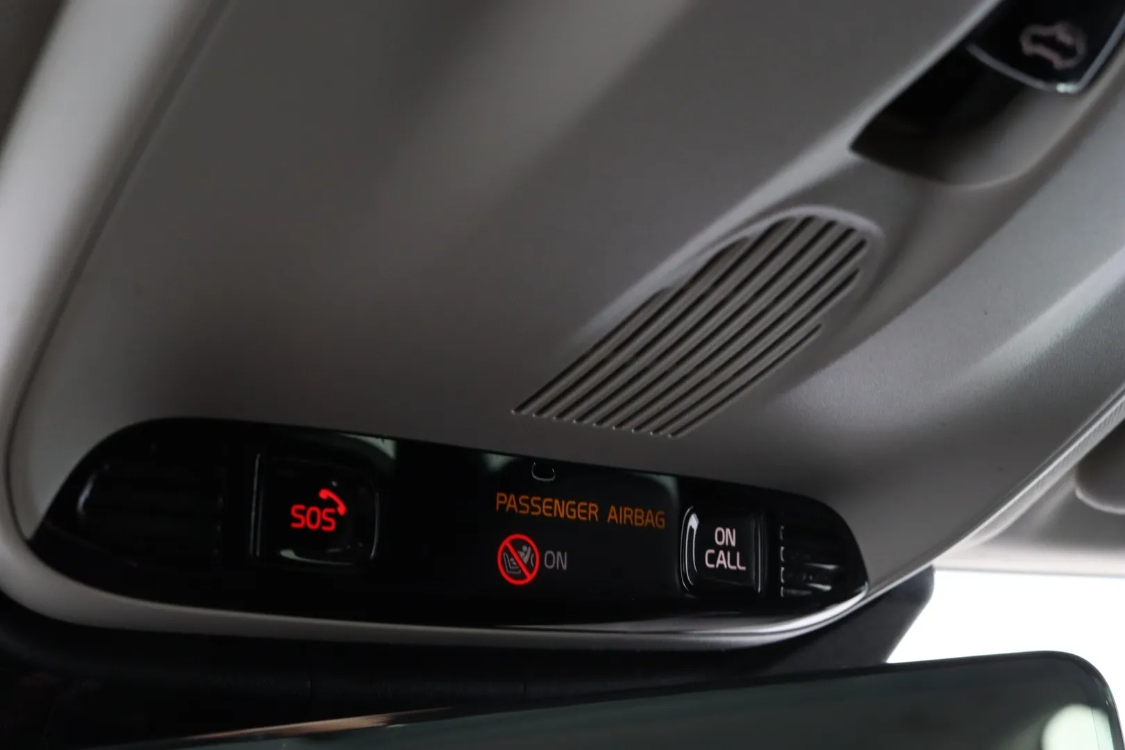 Volvo XC60 MYR-906 carousel image