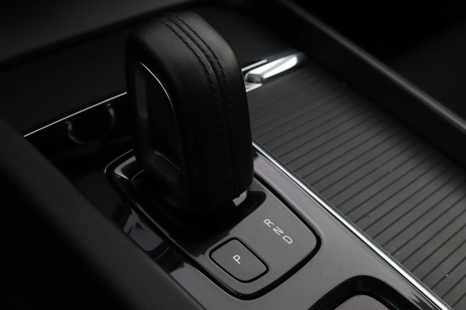 Volvo XC60 MYR-906 carousel image
