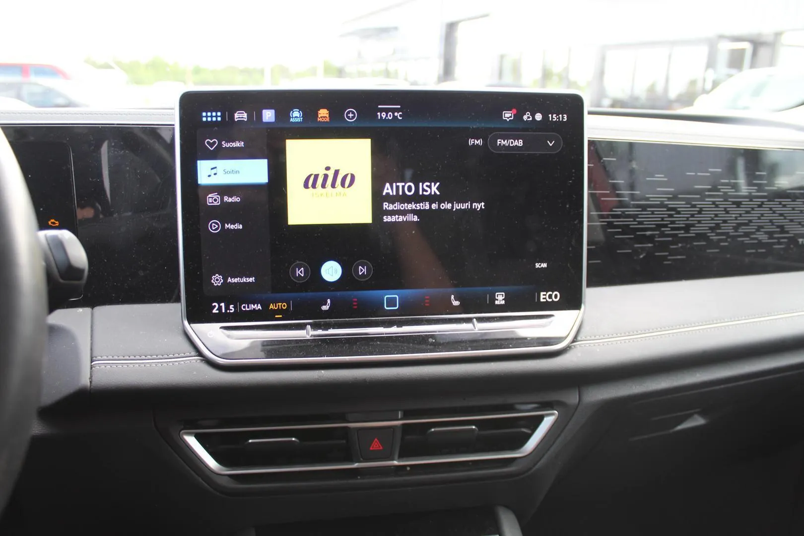 Volkswagen Tiguan MRA-365 carousel image