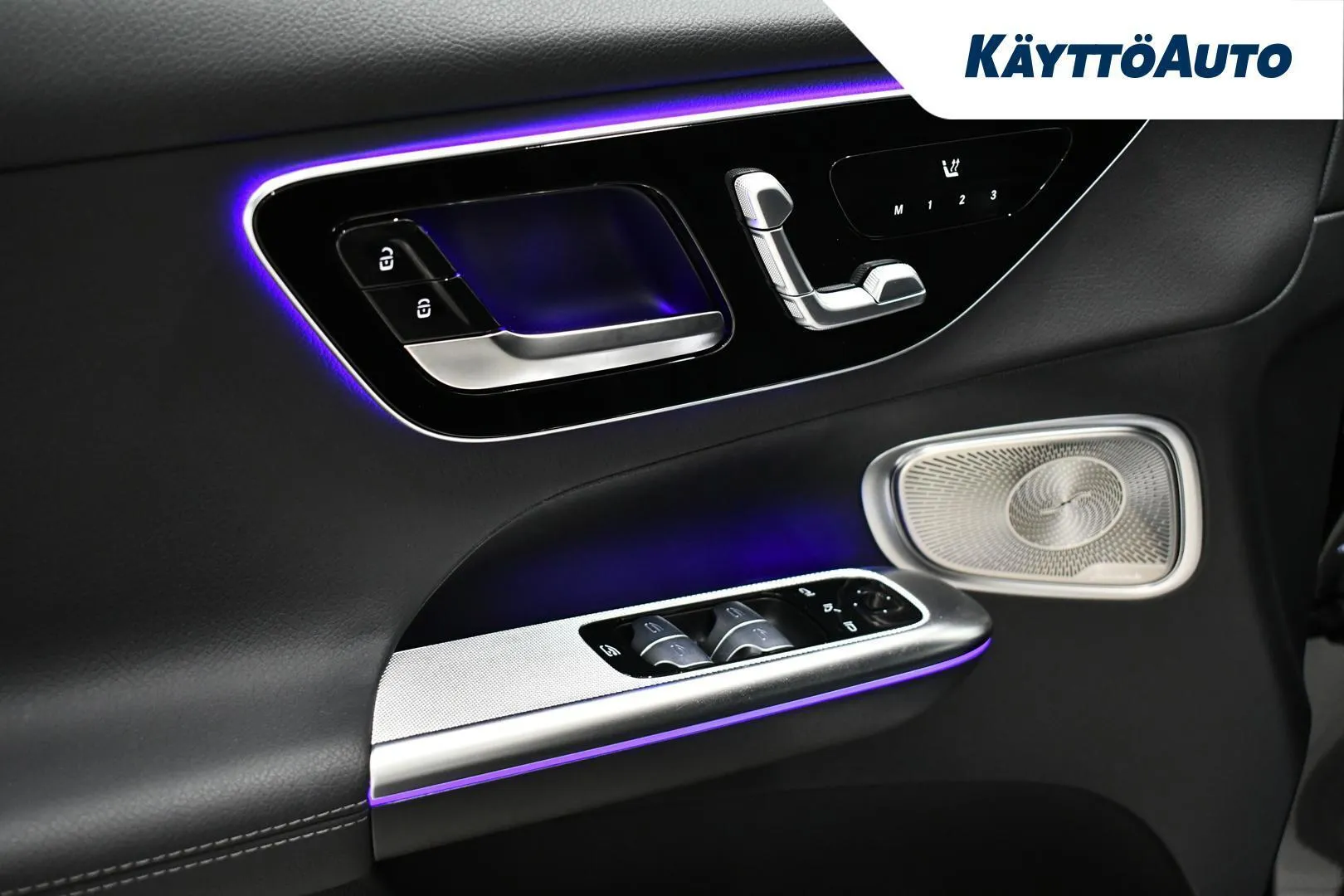 Mercedes-Benz GLC CRA-120 carousel image