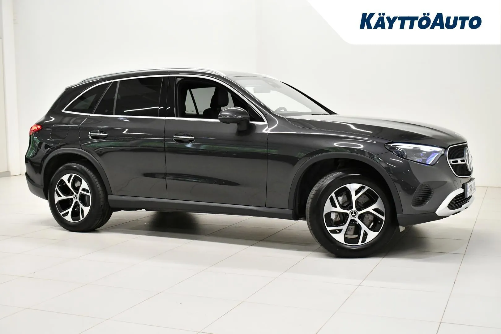 Mercedes-Benz GLC CRA-120 carousel image