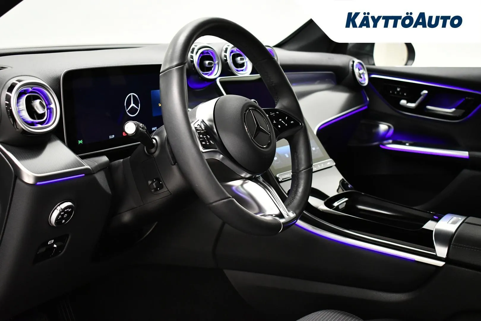 Mercedes-Benz GLC CRA-120 carousel image