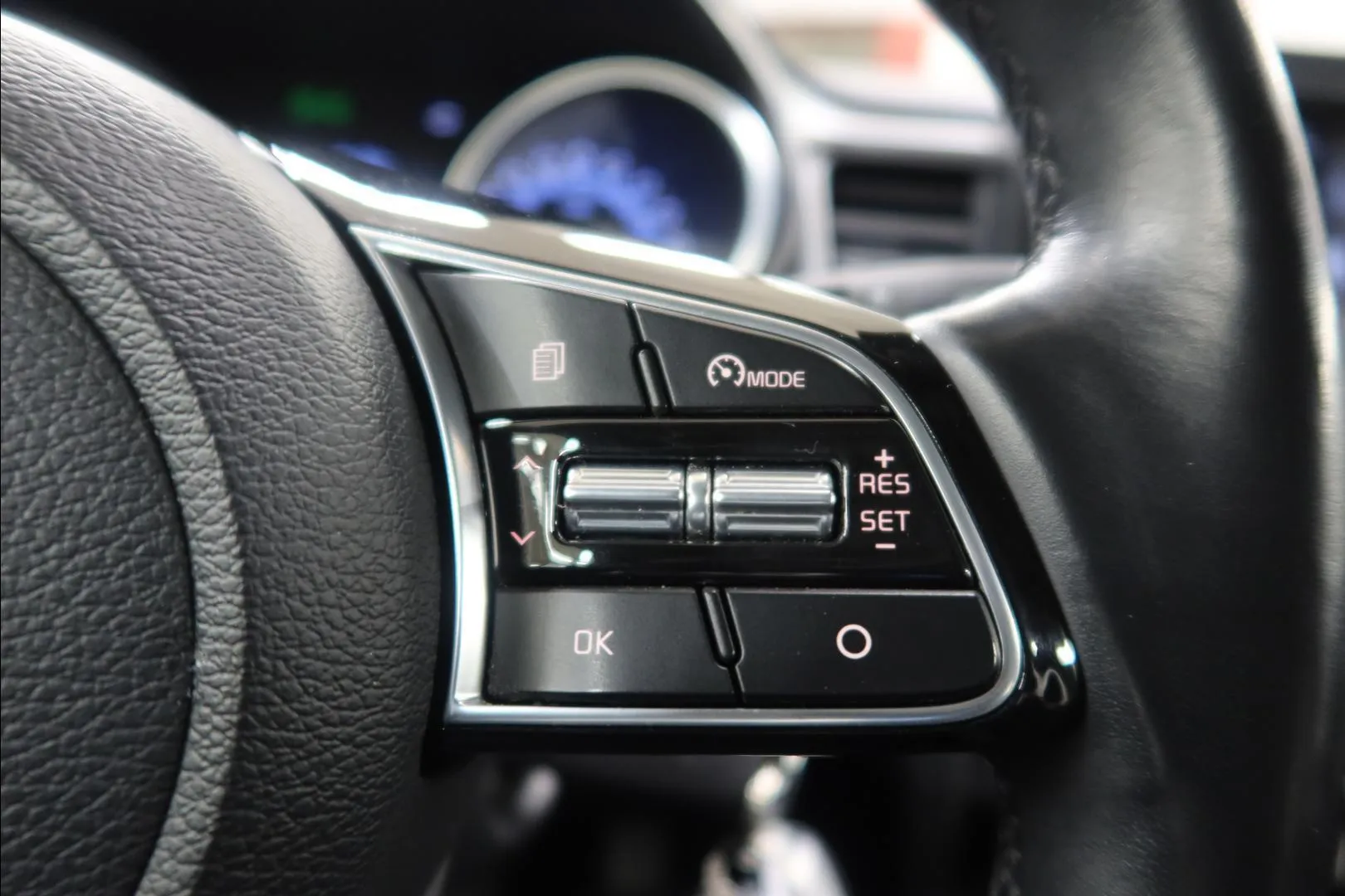 Kia Ceed ESP-720 carousel image