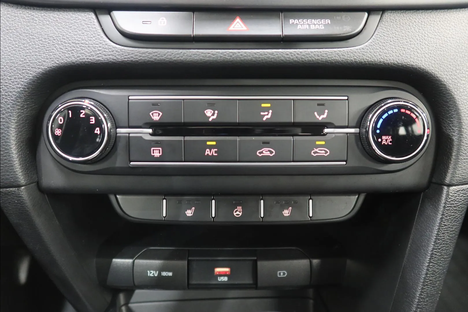Kia Ceed ESP-720 carousel image