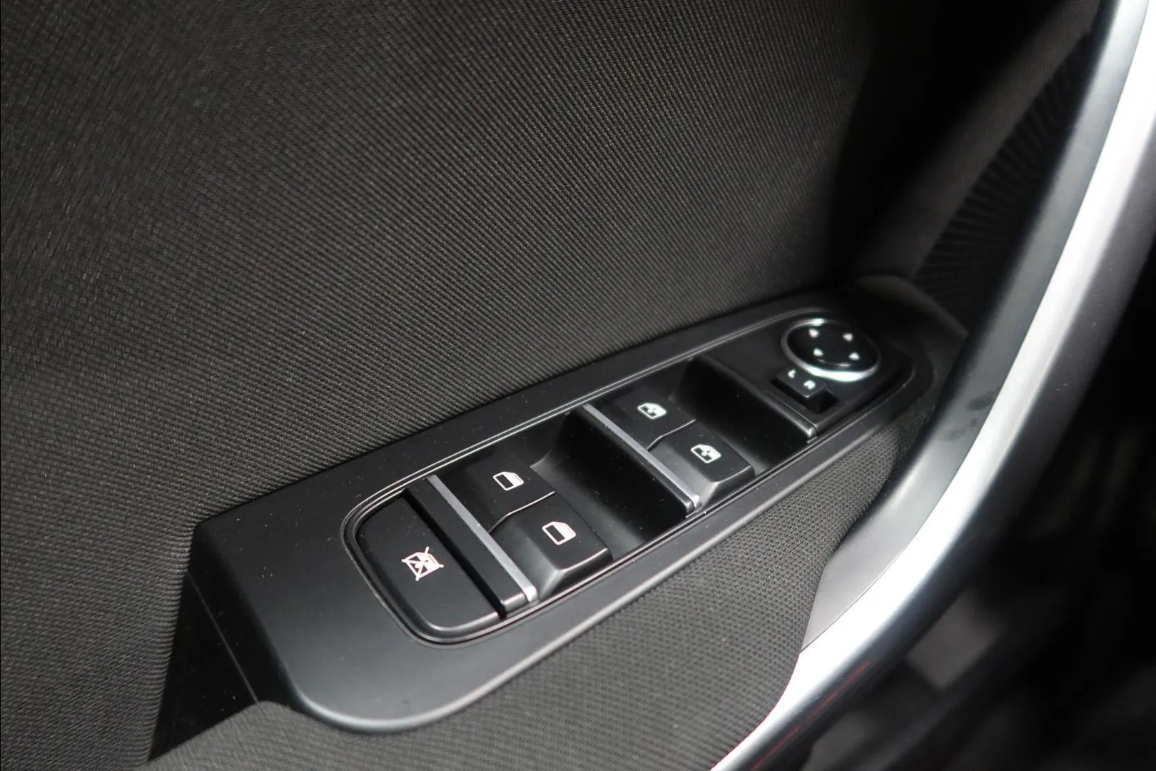 Kia Ceed ESP-720 carousel image