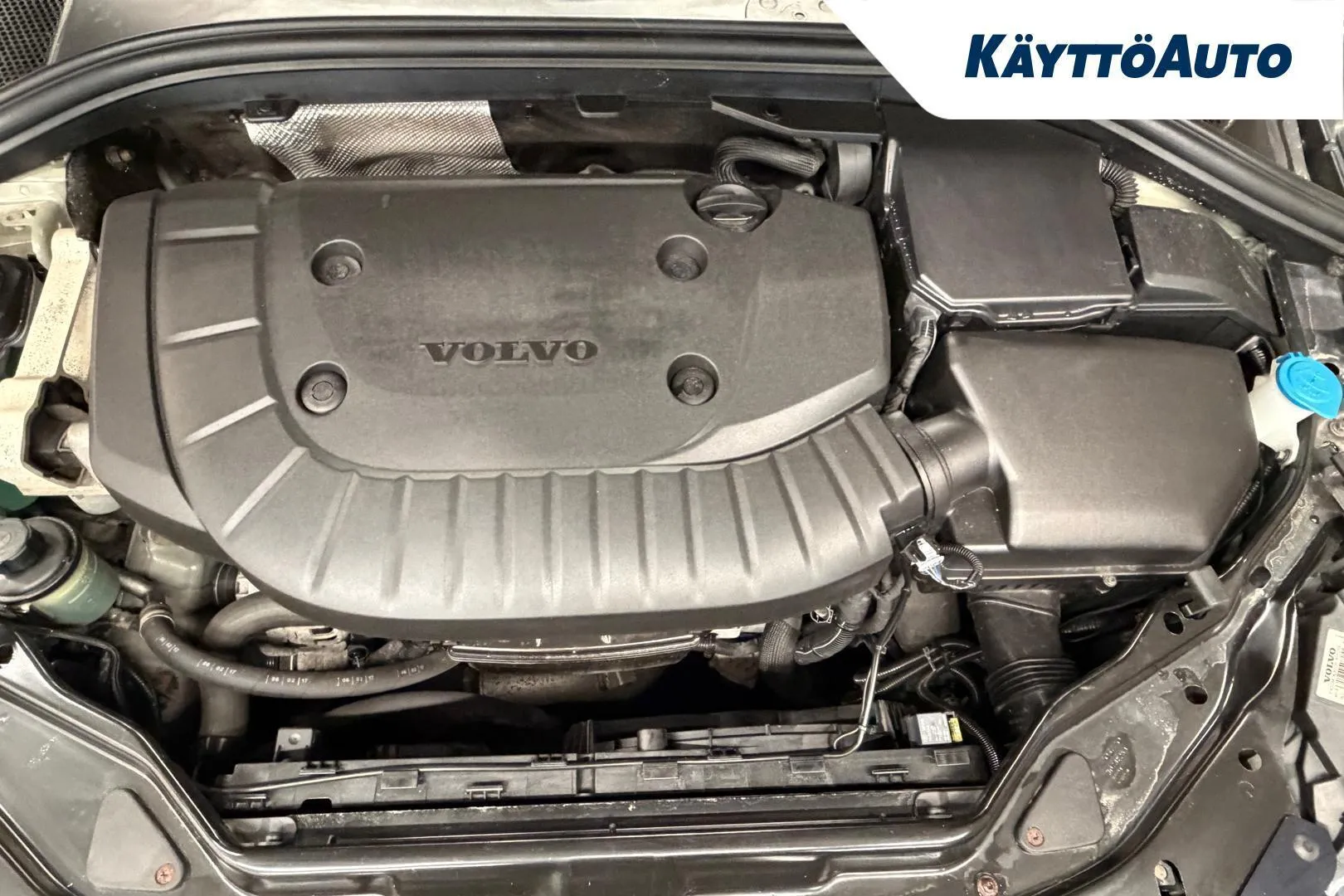 Volvo XC60 JOI-694 carousel image