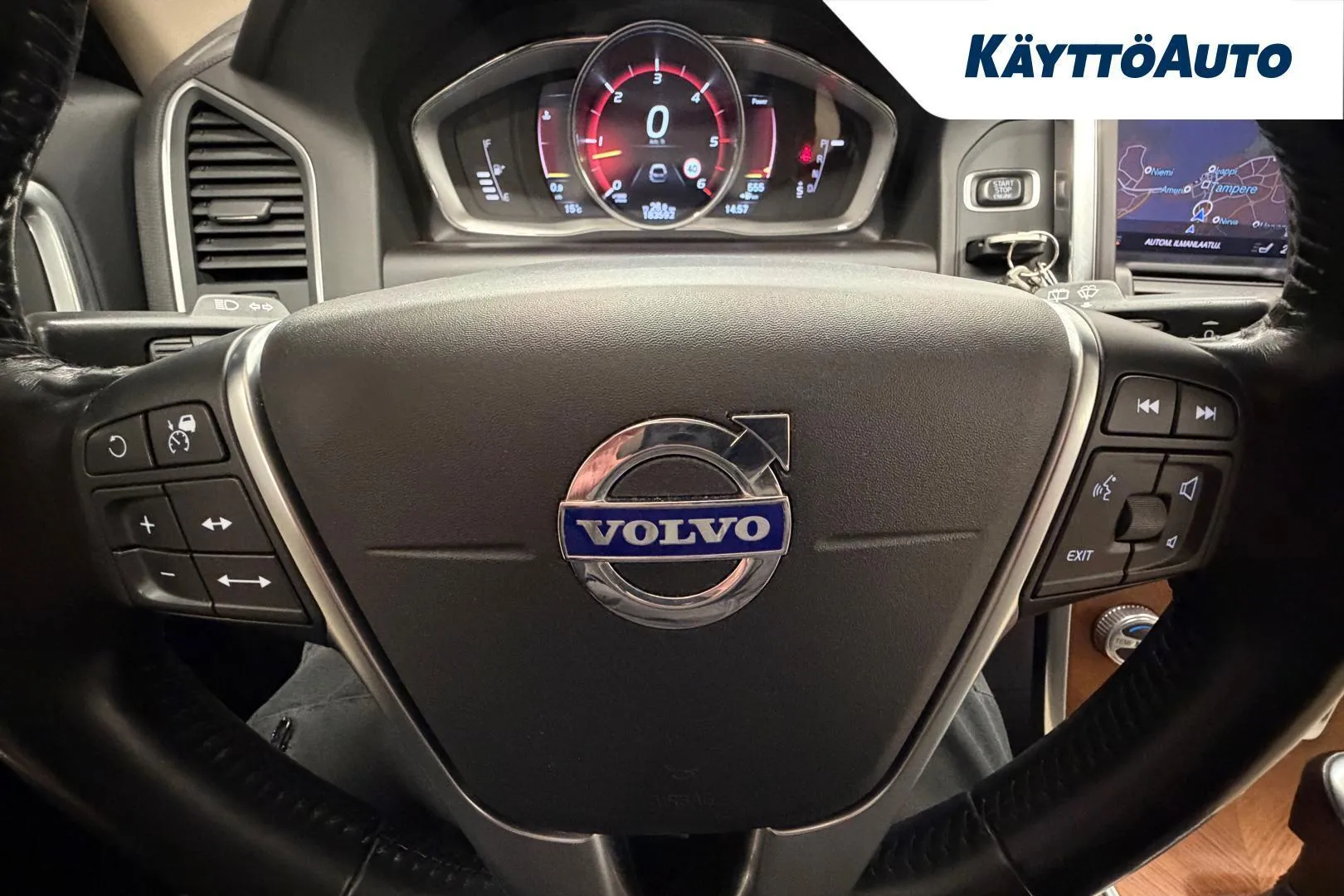 Volvo XC60 JOI-694 carousel image