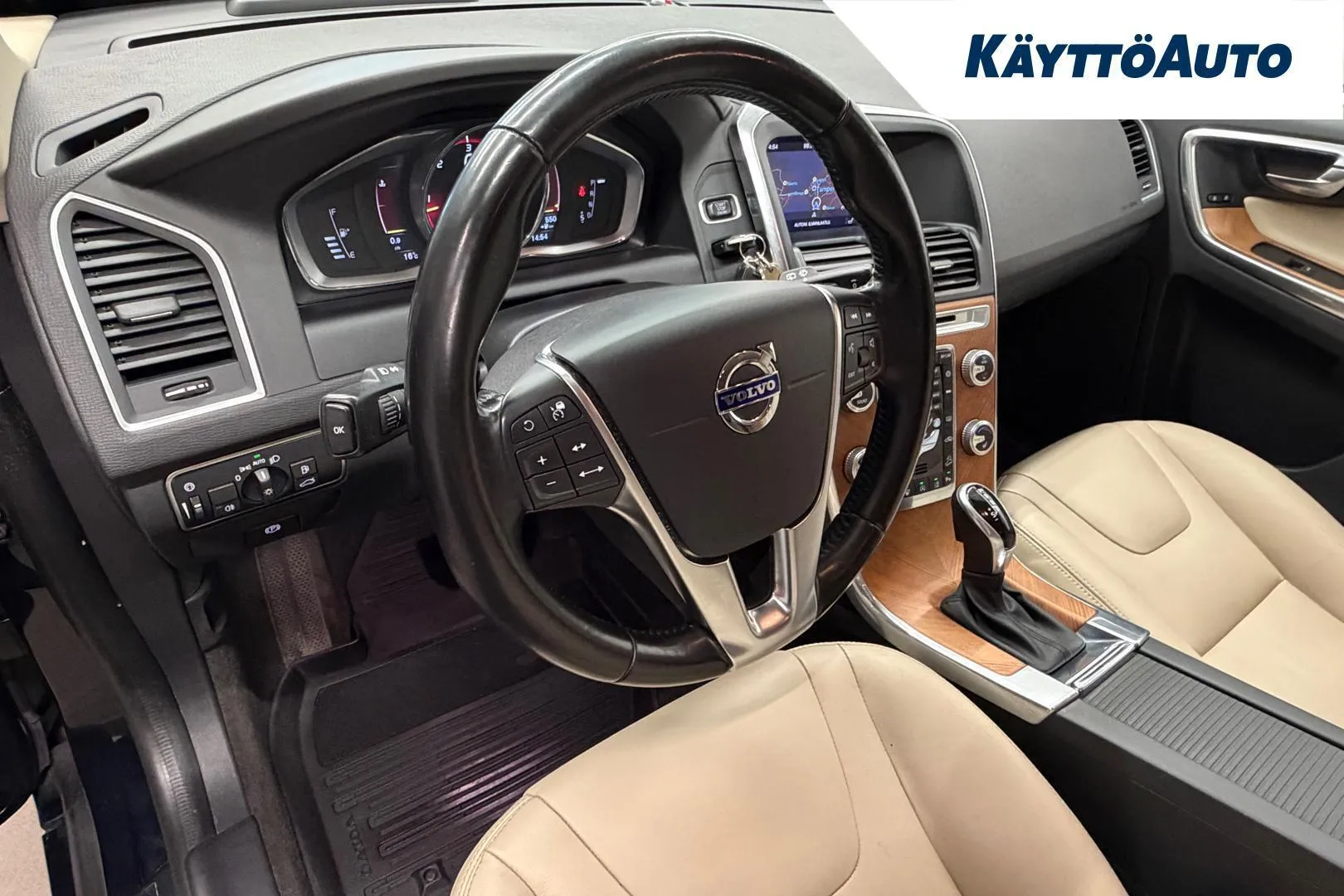 Volvo XC60 JOI-694 carousel image