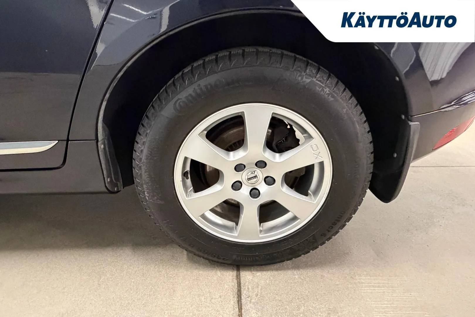 Volvo XC60 JOI-694 carousel image