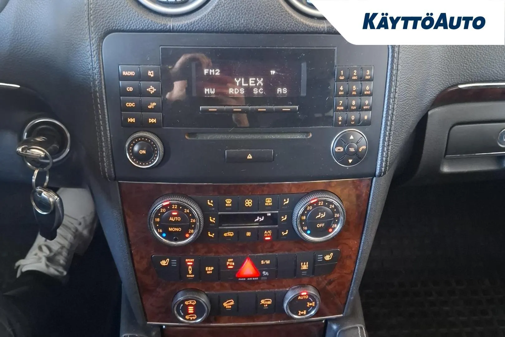 Mercedes-Benz GL CLG-934 carousel image