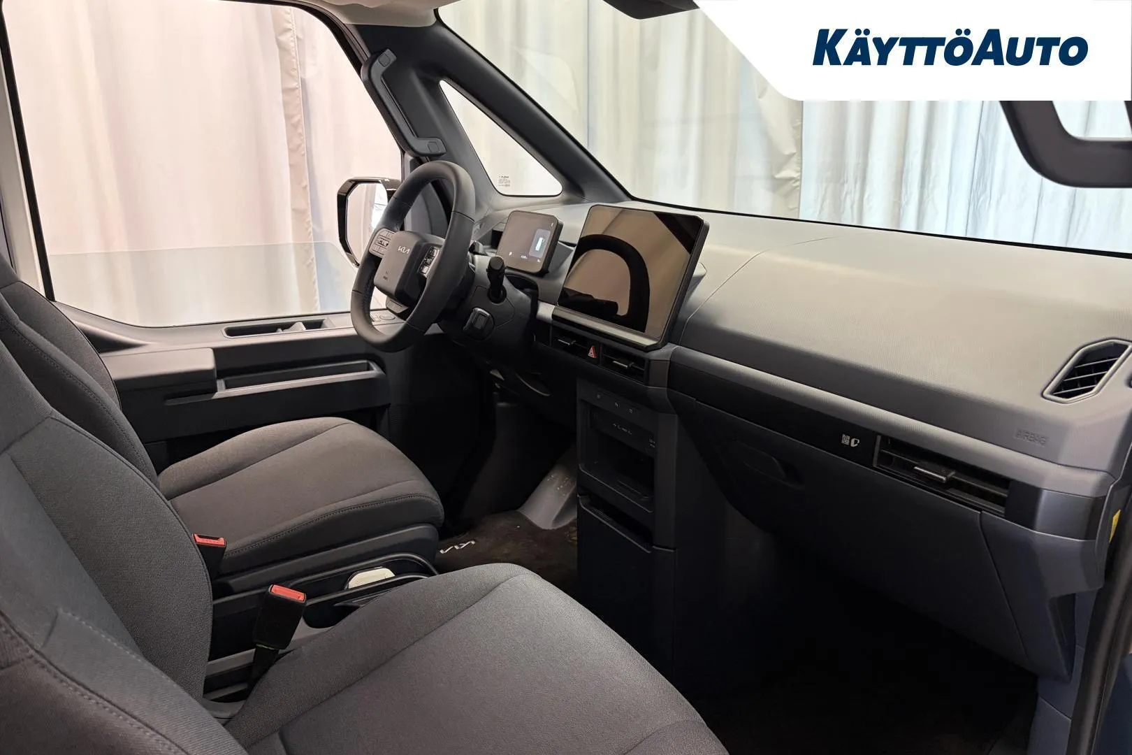 Kia PV5 Cargo YMN-560 carousel image