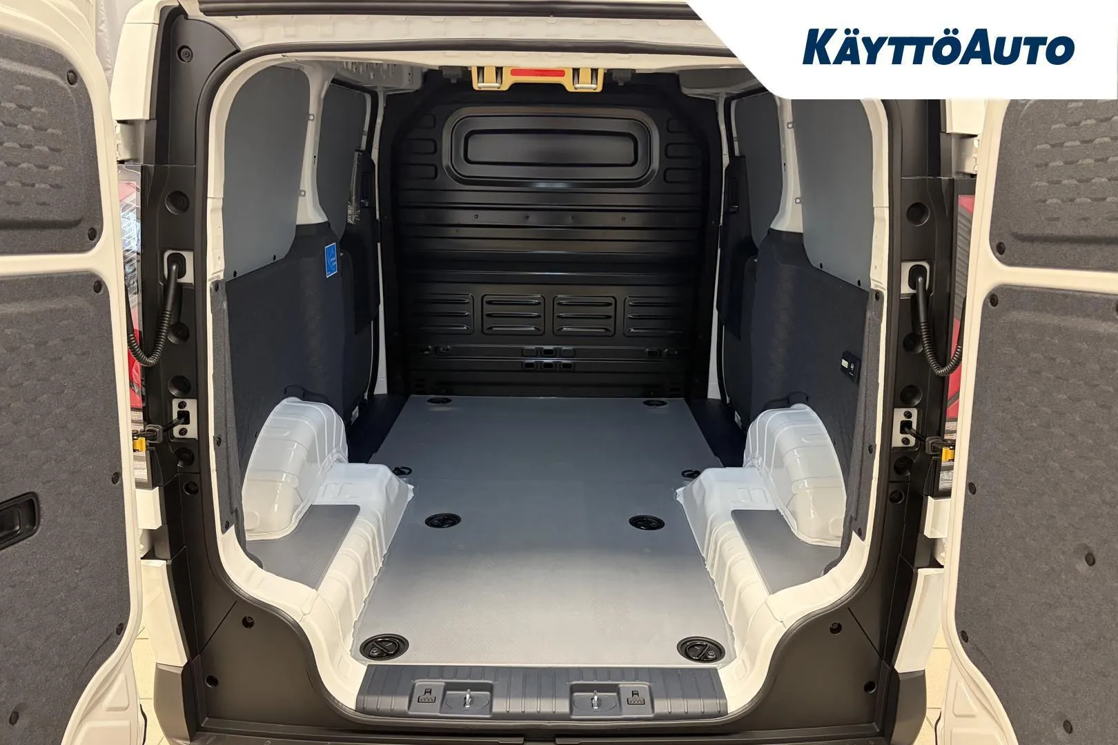 Kia PV5 Cargo YMN-560 carousel image