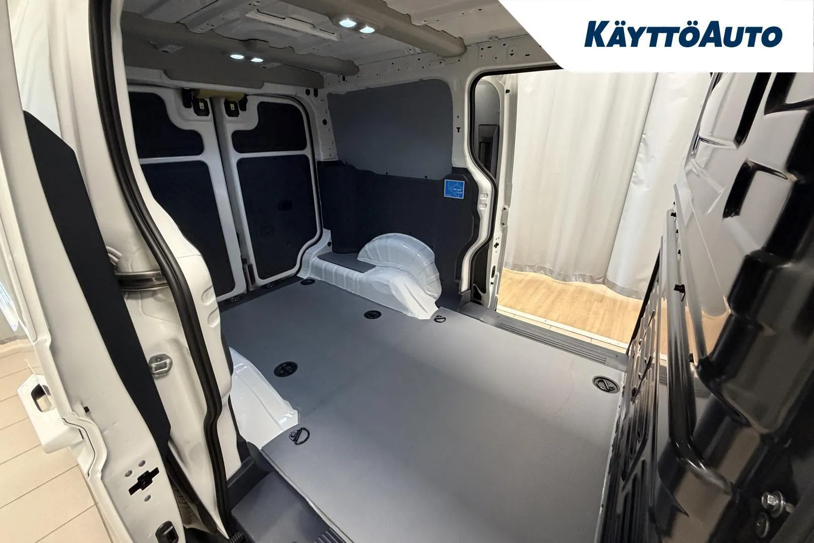 Kia PV5 Cargo YMN-560 carousel image