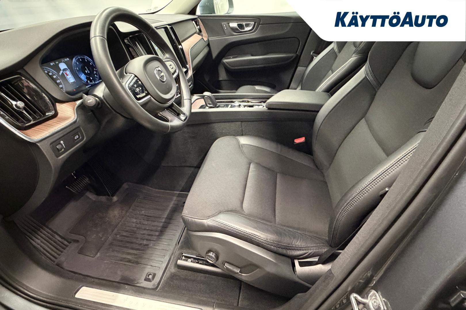 Volvo XC60 B5 AWD B-MHEV Momentum aut 2020, kuva 6/28