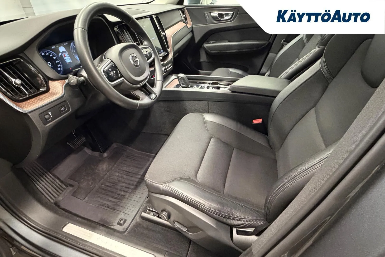 Volvo XC60 KUO-653 carousel image