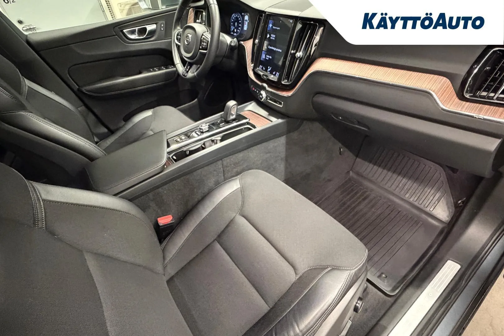 Volvo XC60 KUO-653 carousel image