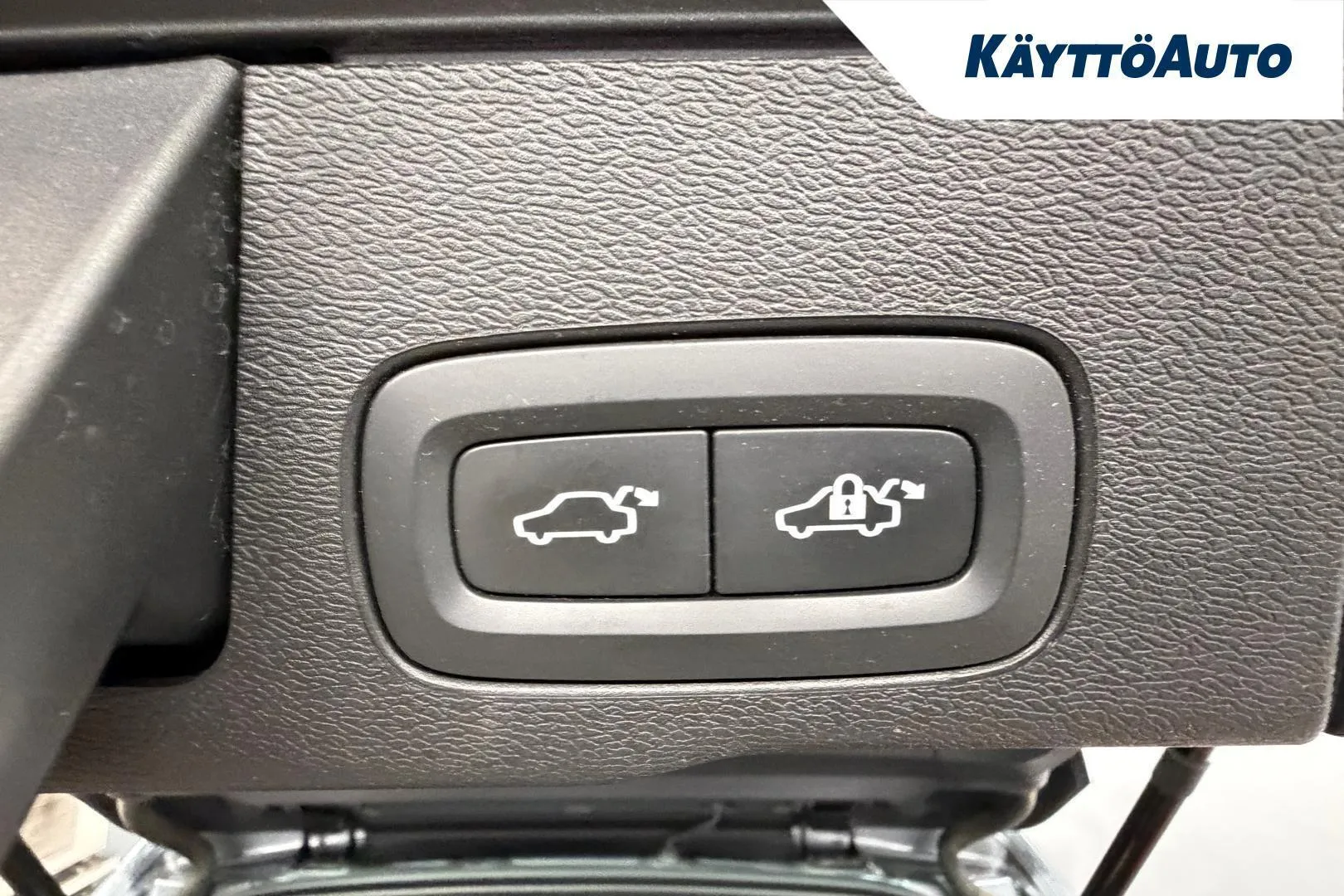Volvo XC60 KUO-653 carousel image