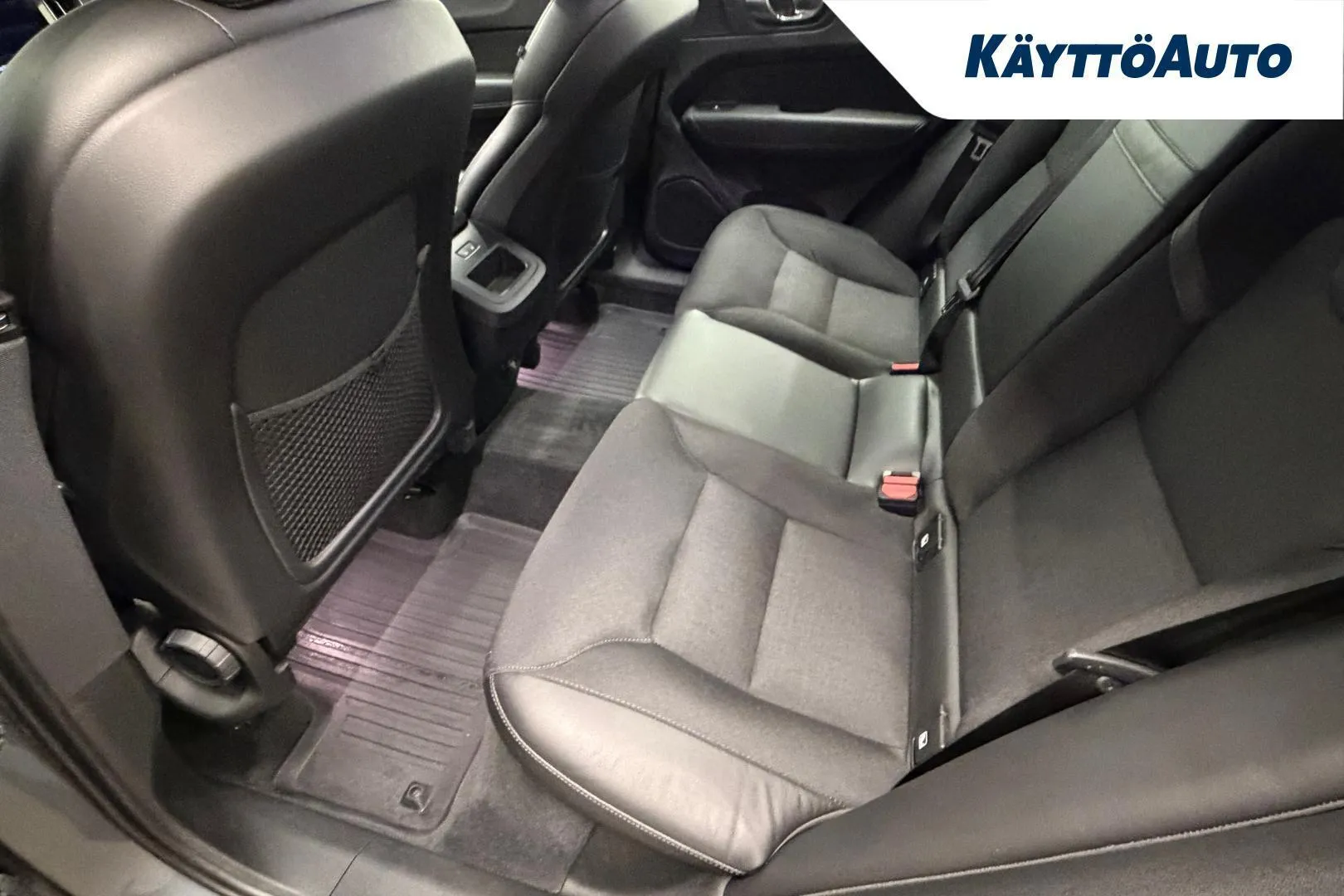 Volvo XC60 KUO-653 carousel image