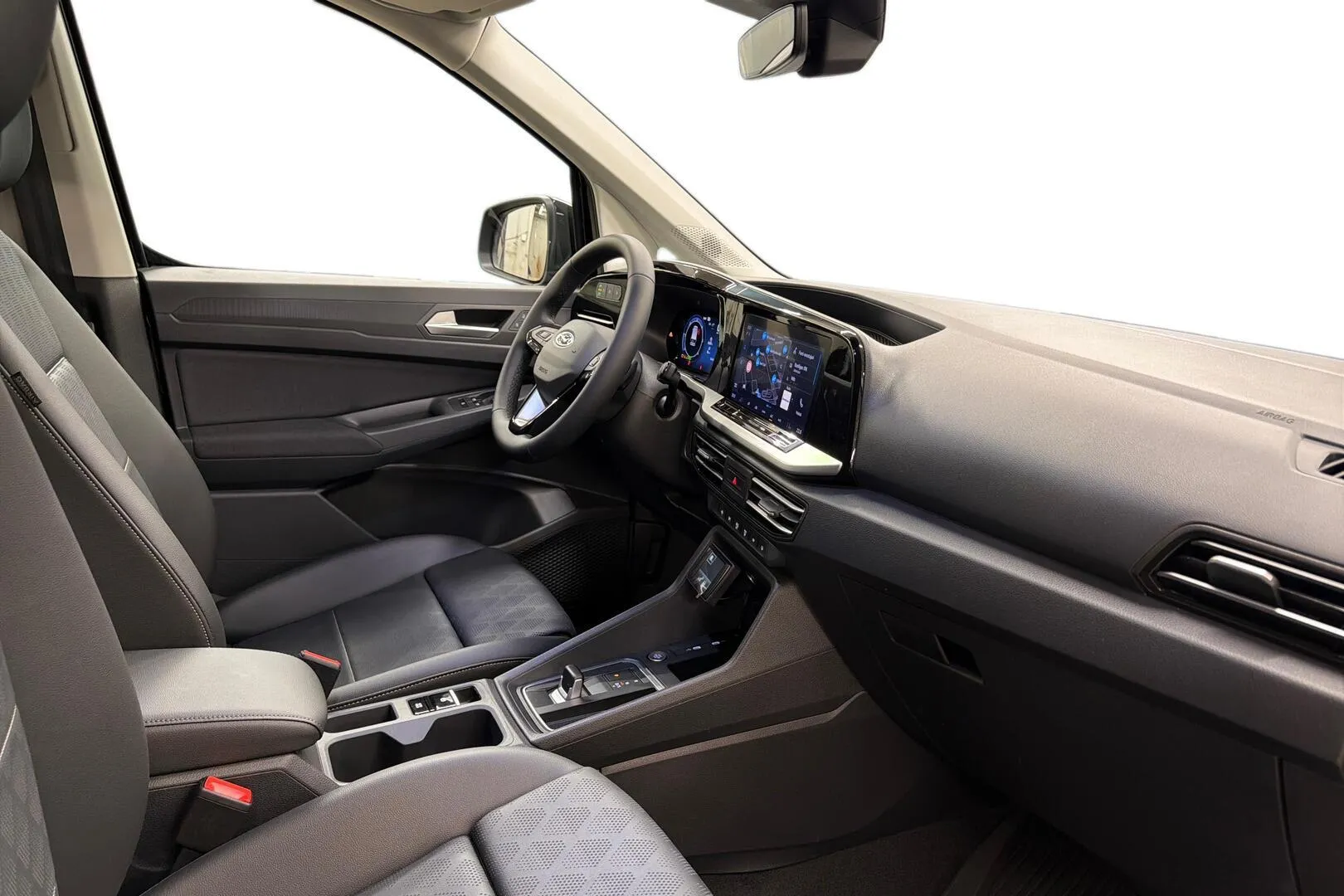 FORD TOURNEO CONNECT NOL-858 carousel image