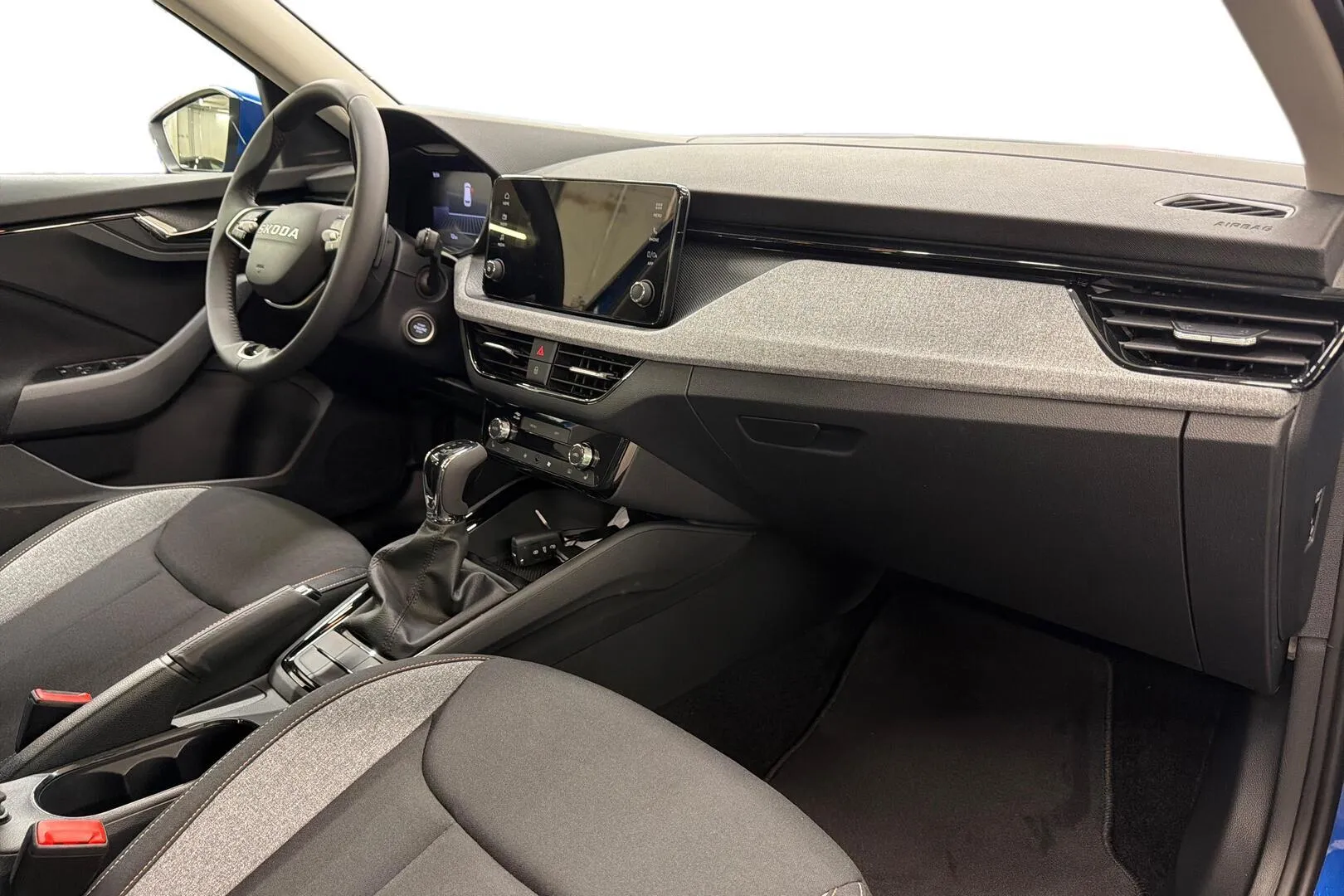 Skoda Kamiq ZRJ-125 carousel image
