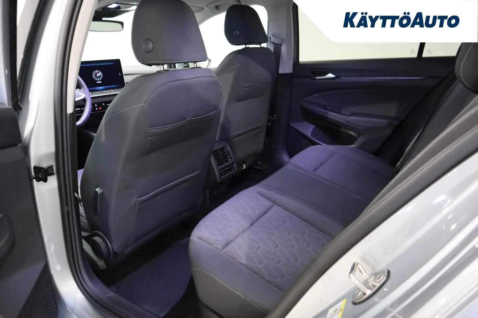 Volkswagen Golf YML-807 carousel image