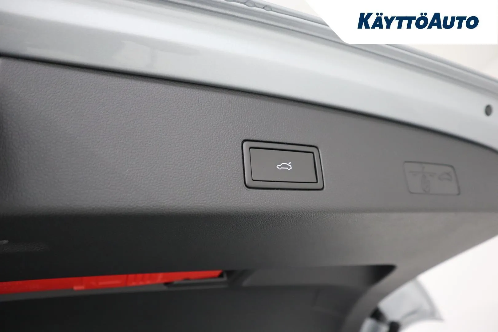 Volkswagen Golf YML-807 carousel image