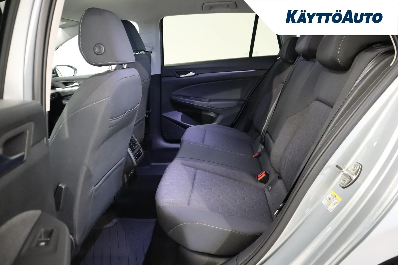 Volkswagen Golf YML-807 carousel image