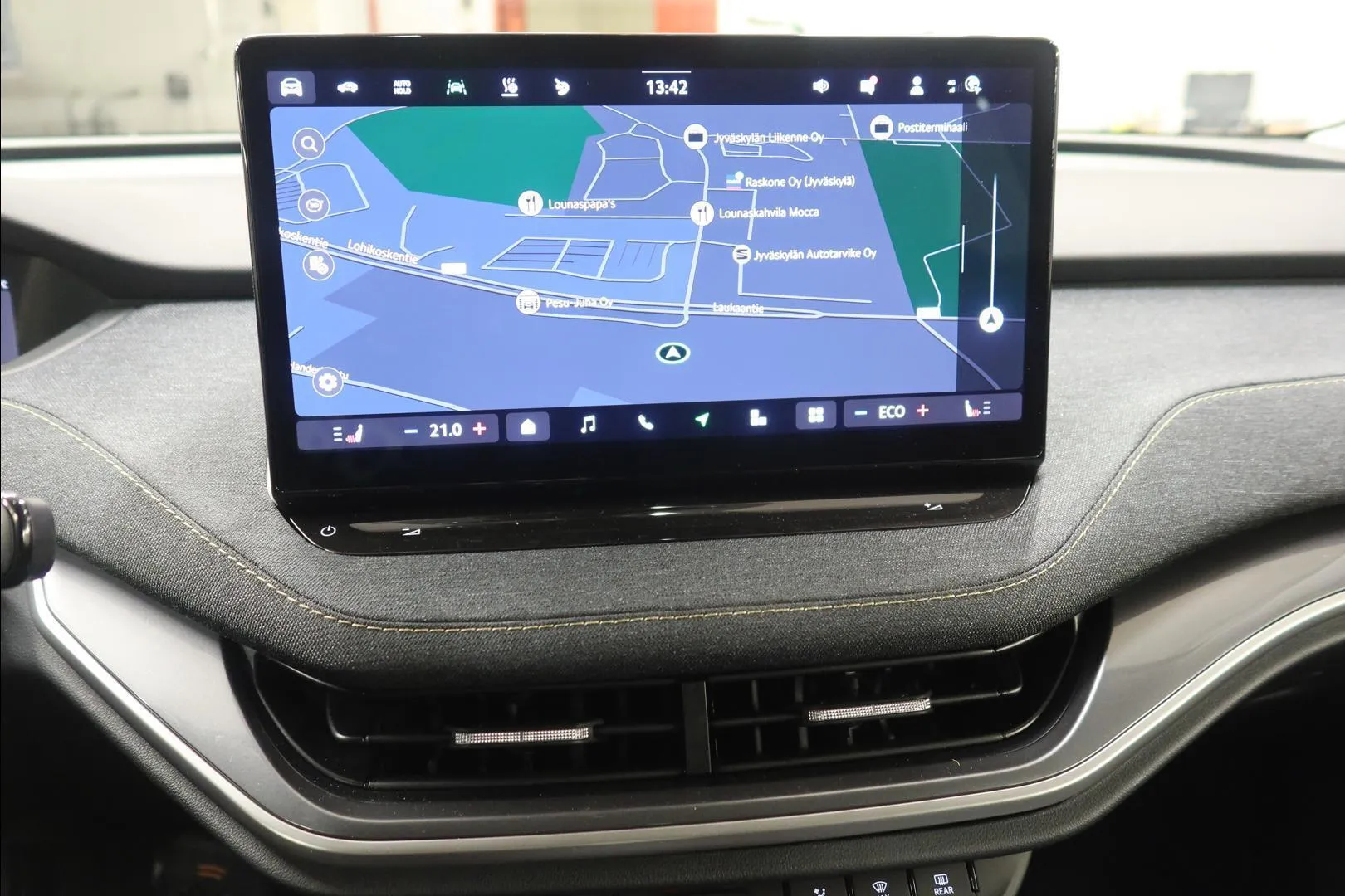 Skoda Elroq ZPN-691 carousel image