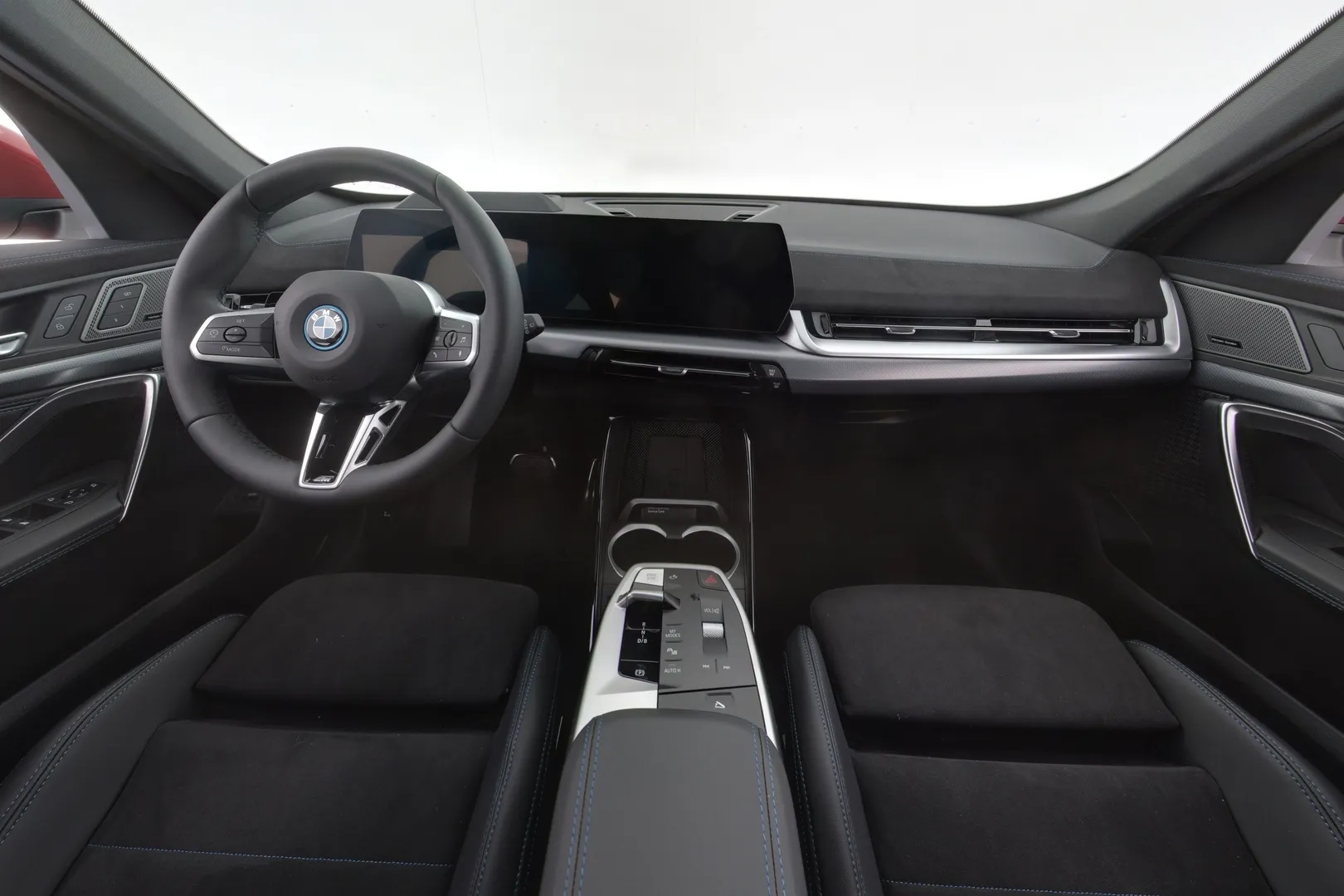 BMW iX1 NOM-562 carousel image