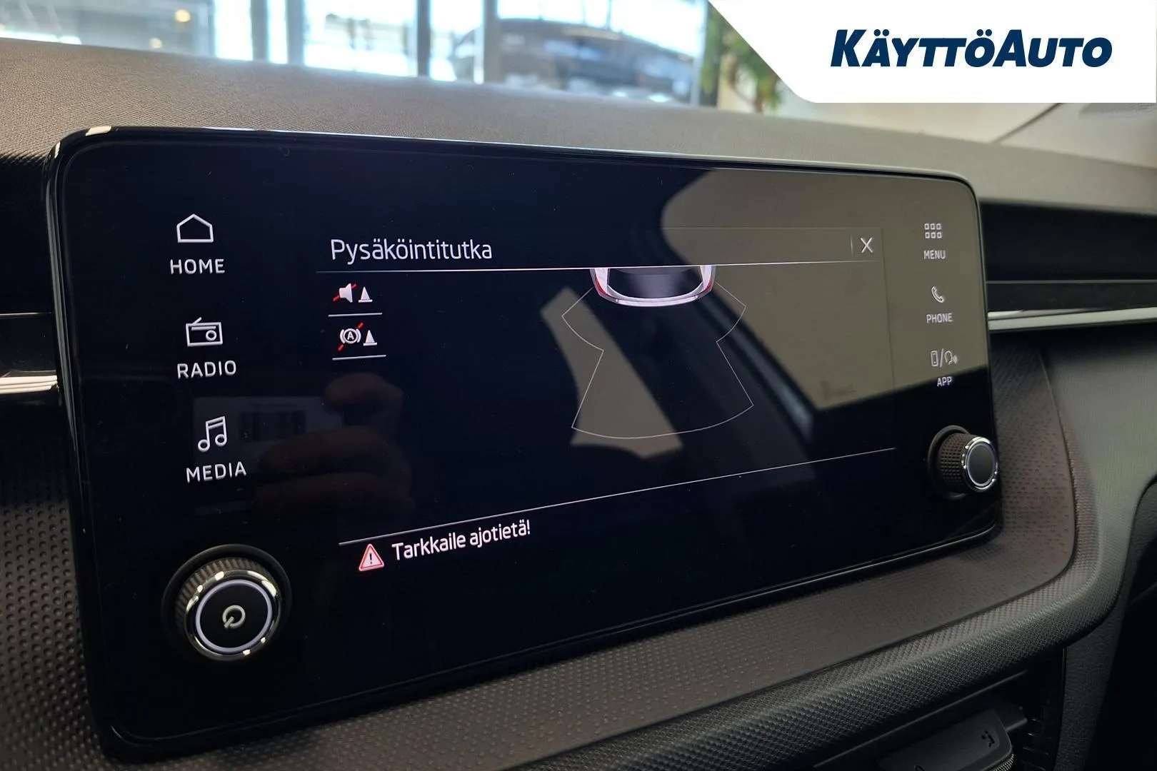 Skoda Fabia YMG-264 carousel image