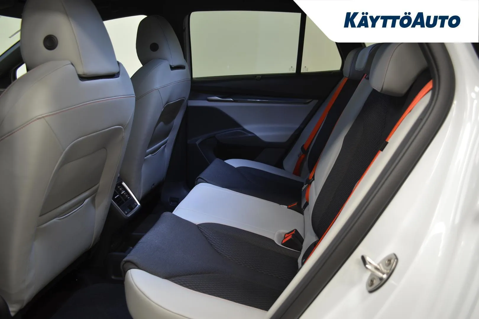 Skoda Elroq YMN-473 carousel image