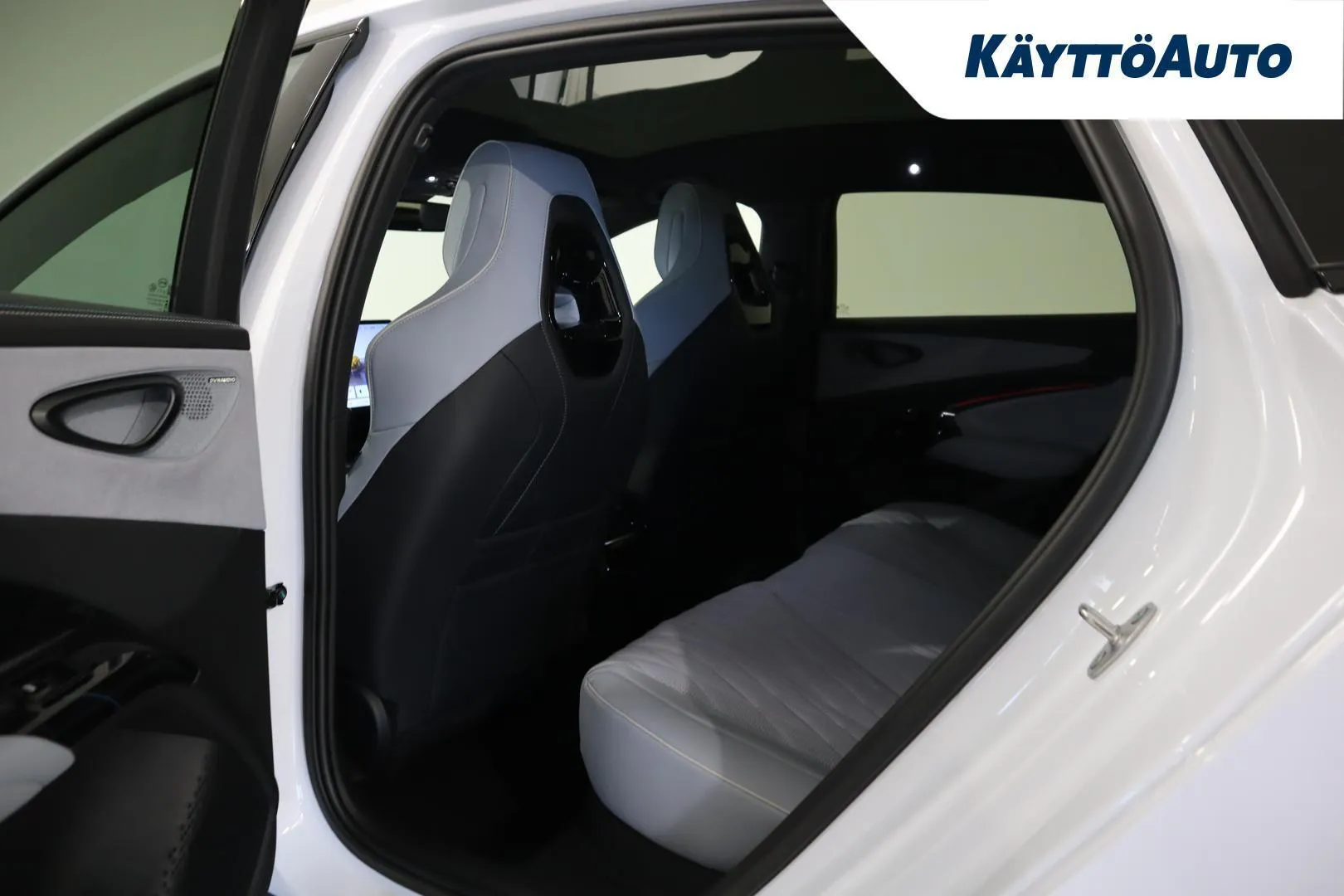 BYD Seal ZPU-404 carousel image