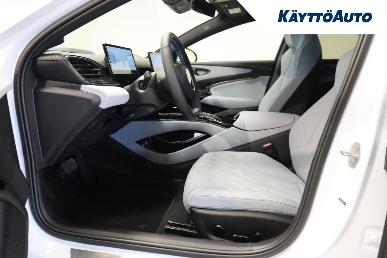 BYD Seal ZPU-404 carousel image