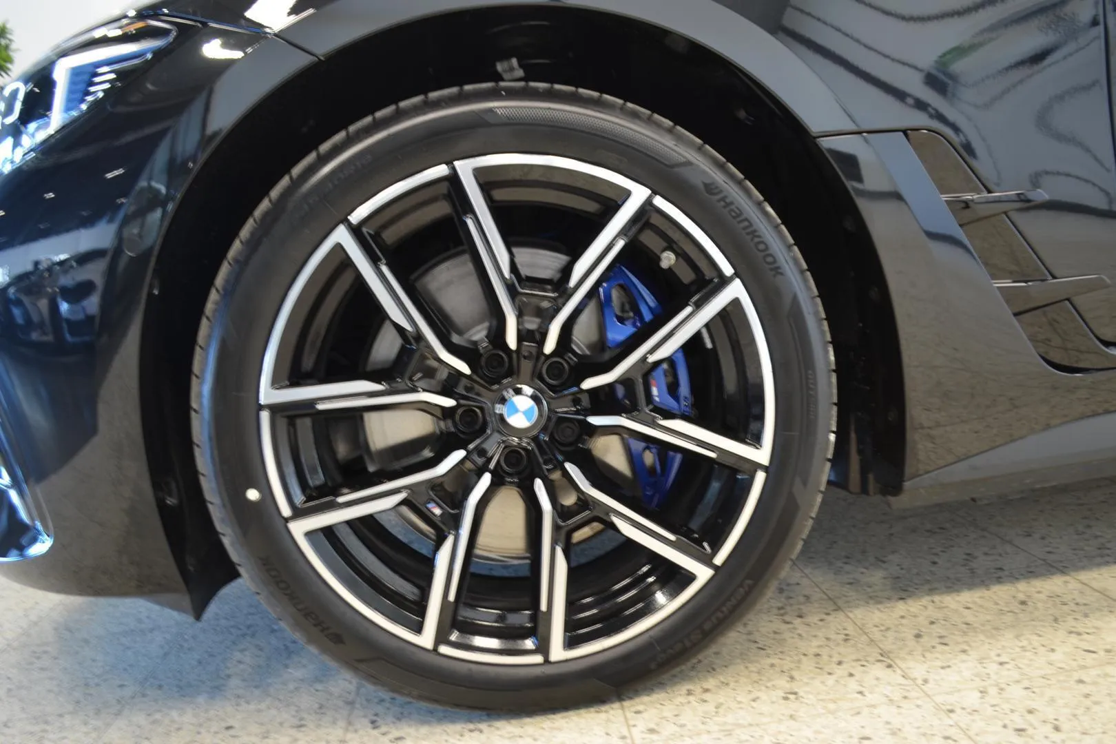 BMW I4 M60 YMN-669 carousel image